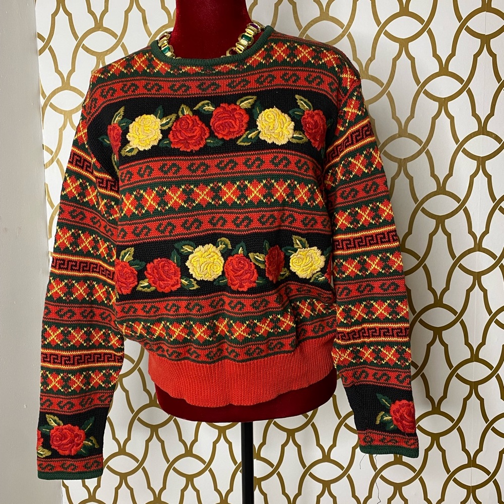 ✨Vintage Embroidered Sweater✨